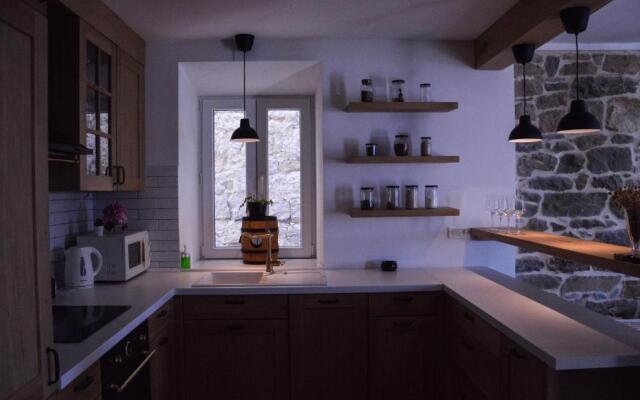 Old stone house Klarić