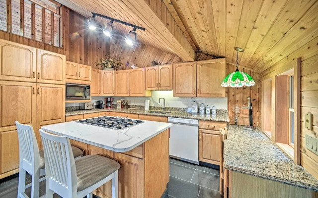 Upstate Hideaway by Hiking & Hunter Mountain!