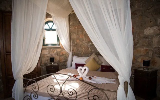 Potamitis Windmills & Apartments