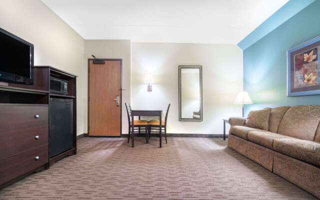 AmericInn by Wyndham Green Bay East