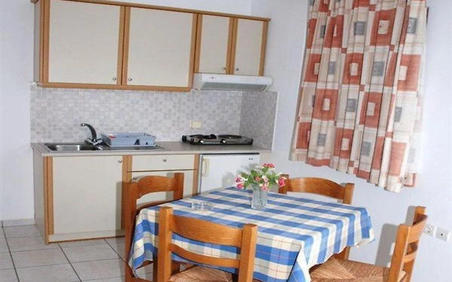 Elpida Apartments