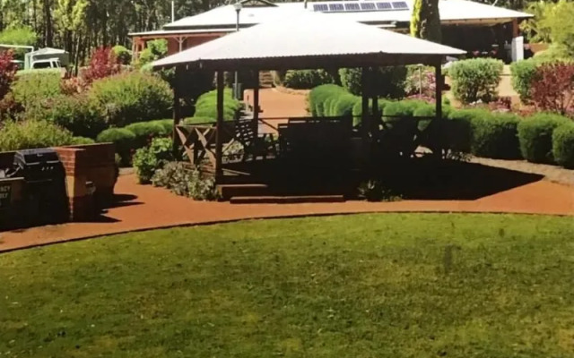 Travellers Rest Motel