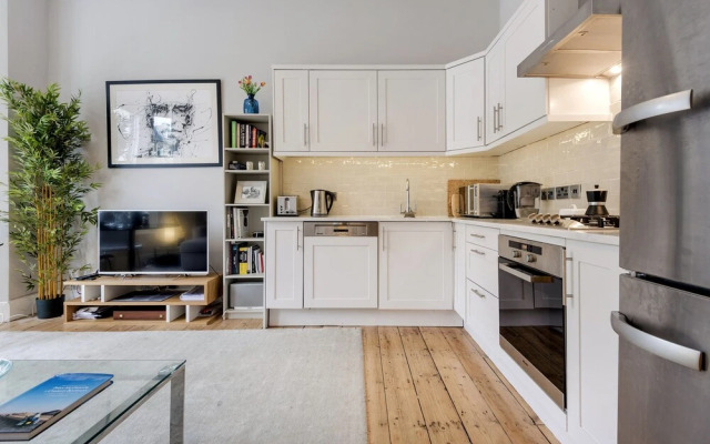 Contemporary Clapham Home Near Wandsworth Common
