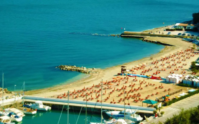 Hotel Capo Est