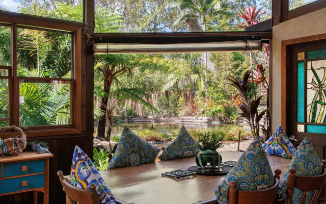 Eclectic Oasis in Doonan, Sunshine Coast