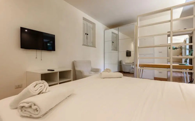 Via Annibale Caccavello 10 Primo Piano(No Front Desk Please Contact The Property 5 Days In Advance)