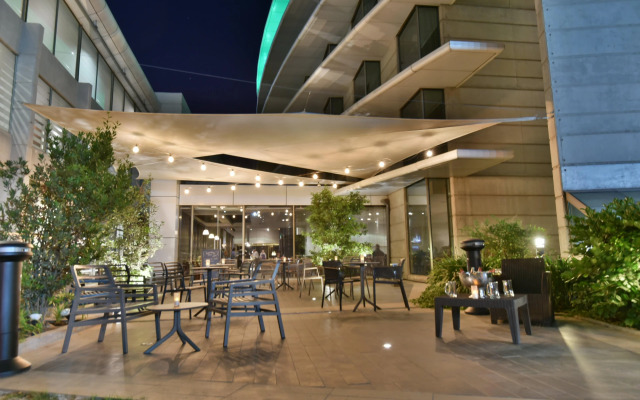 Holiday Inn Santiago - Airport Terminal by IHG