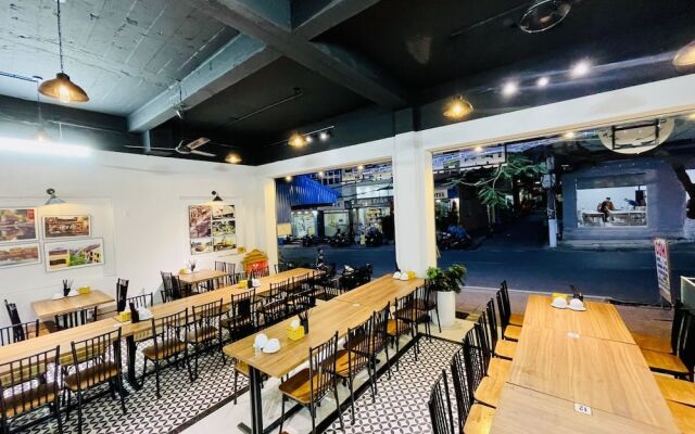 Little Vietnam Hotel - Cat Ba