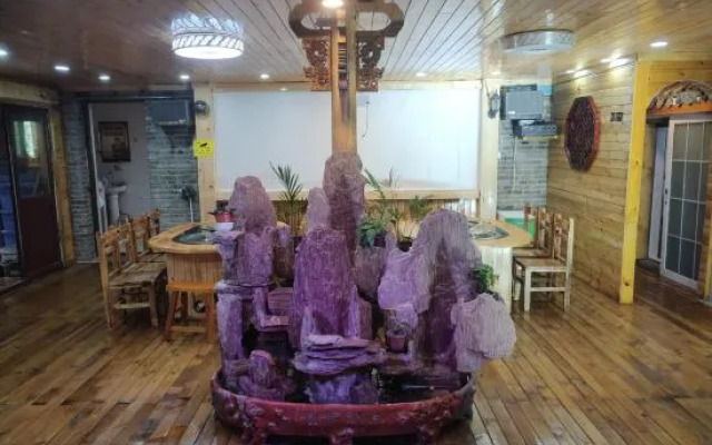 Northeast of Badaling, Beijing, Pang Shantou Tieguoyu Homestay