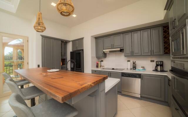 Bella Vista 4A 3 bdr 3 Bath Ocean View