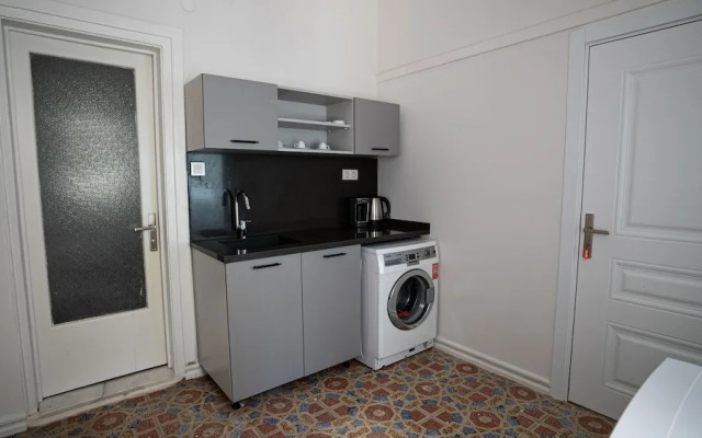 Ece Suit Büyükada