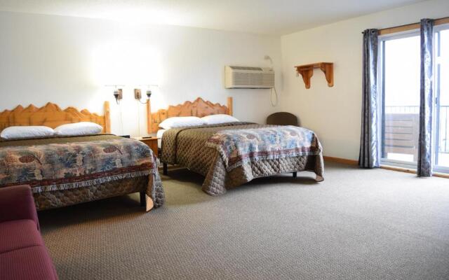 The Otter Supper Club & Lodge