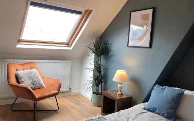 Modern 3 bedrooms house with 6 guests