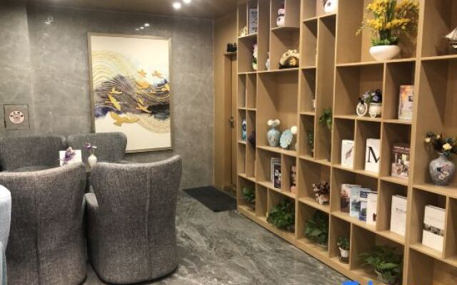 Pengcheng Belvedere Hotel (Shenzhen University Nanshan Metro Station)