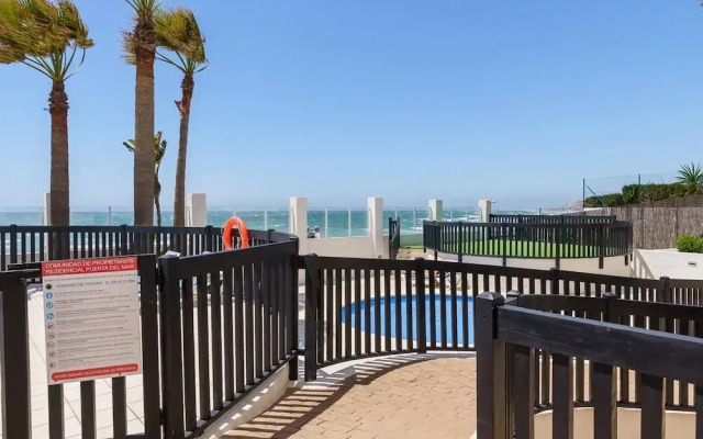Puerta Del Mar Beachfront And Pool