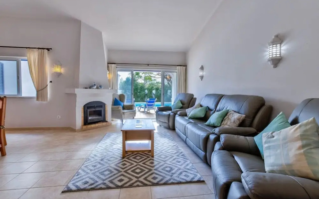 Casa Thea Family Villa With Private Heated Swimm