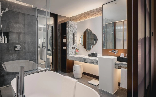 HUALUXE Kunshan Huaqiao by IHG