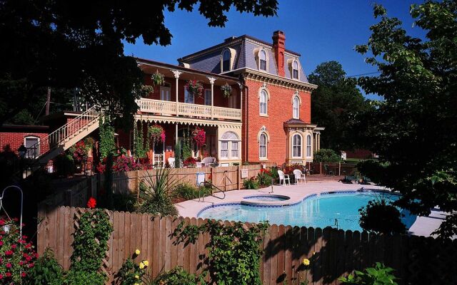 Greystone Manor Bed & Breakfast