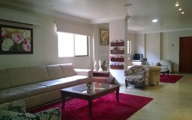 BBB Rooms Praça do Ratinho Goiânia GO