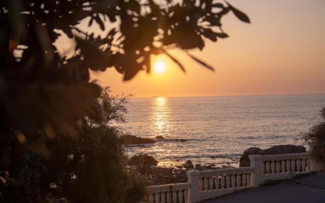 Apartment by the Sea