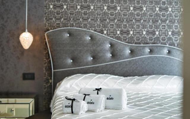Distinto Suite & Rooms