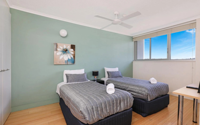 Elouera Tower Beachfront Apartments