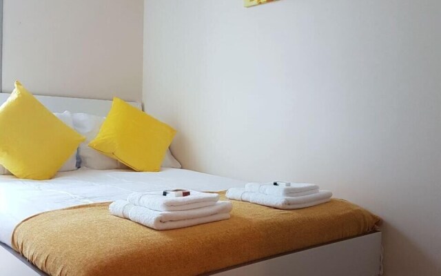 45 Brooklyn House - Lap of Luxury City Centre Apartments in Hub - Parking, City View