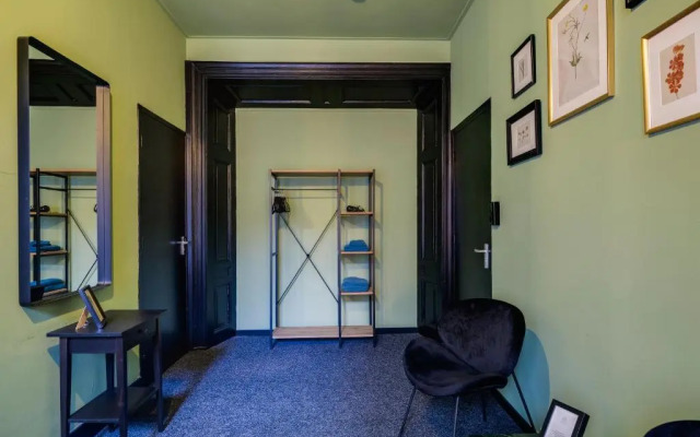 Zen Apartment