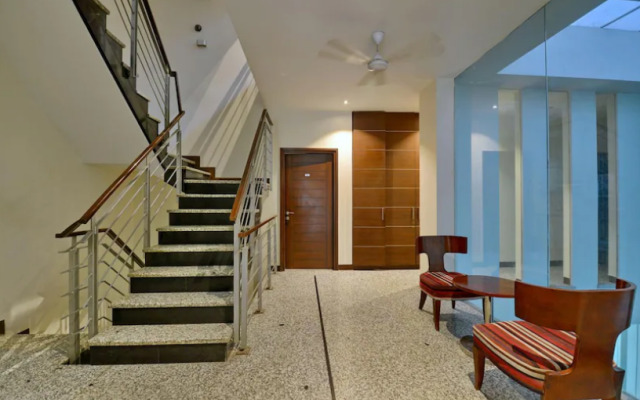 Hotel 91 By Vivid Golf Course Road