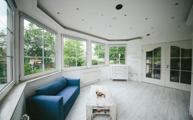 Whirlpool, Fußbodenheizung, Nintendo NES, Netflix, Wintergarten & Workspace