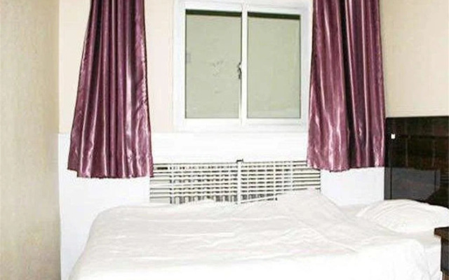 Chengde Xinhe 521 Theme Hotel