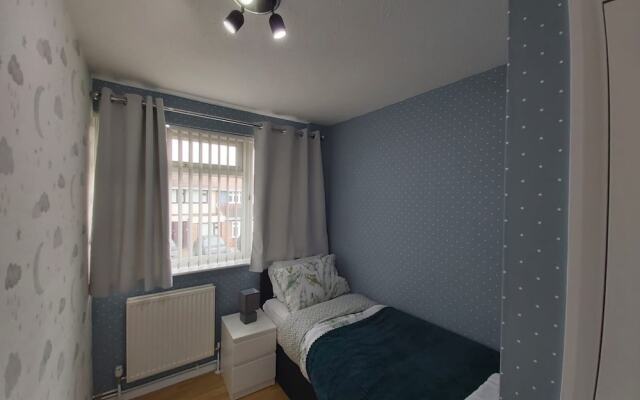 Beautiful and Luxurious 4-bed House in Essex
