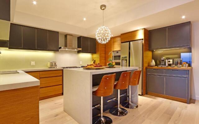 Clifton YOLO Spaces – Clifton Private Beach Villa