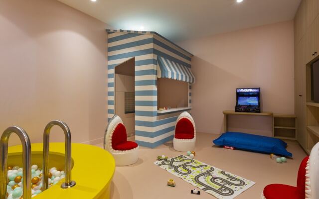 Rockypop Flaine Hotel & Spa