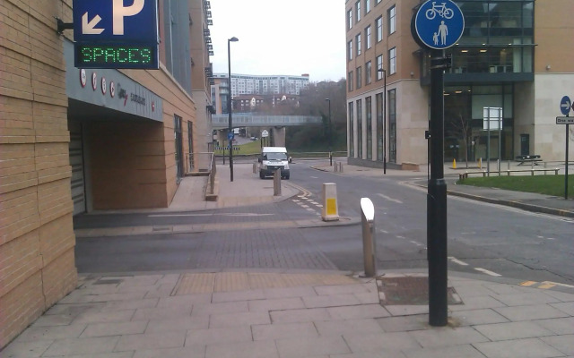 ibis Sheffield City