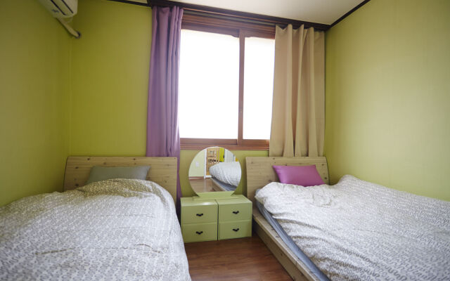 Owl Guesthouse - Hostel