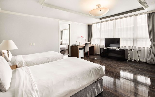 Ramada Hotels & Suites Seoul Namdaemun