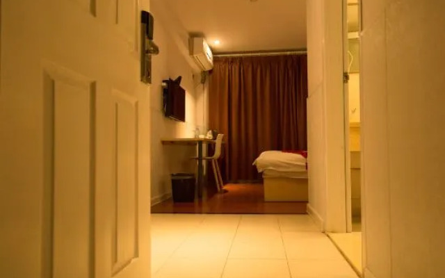 Xiangru Chain Hotel (Shanghai Caogen