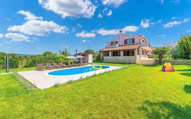 Amazing Home in Bale With Wifi and 4 Bedrooms