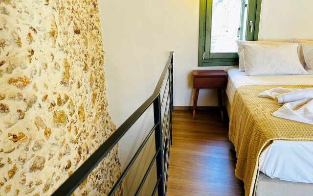 Roussos Place - Next To Splantzia Square - 2bd 2ba