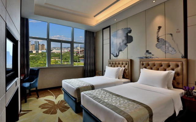 Yiwu Zhonglian Kaixin Hotel