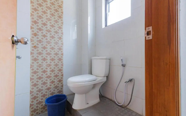 RedDoorz near Taman Rekreasi Selecta