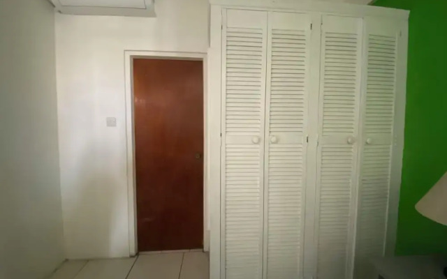 Melrose Beach Apartments