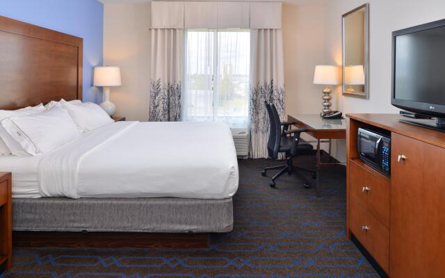 Holiday Inn Express Hotel & Suites Terre Haute, an IHG Hotel