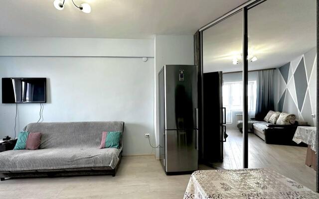 Апартаменты на улице Смолина 81