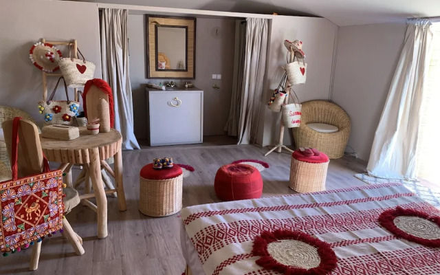 Sanmao Desert Luxury Camp