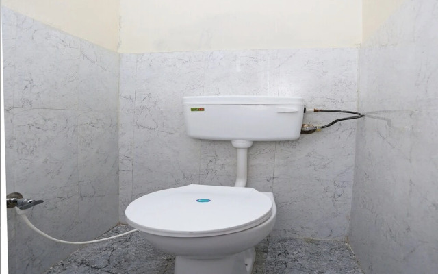 Shiva Guest House by OYO Rooms