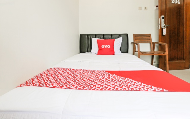 Super OYO 3838 Tamansari Guest House