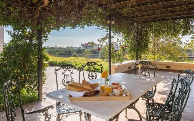 Olive Tree Villa-kalamata Serene Retreat