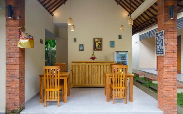 Buah Naga Sari Guest House